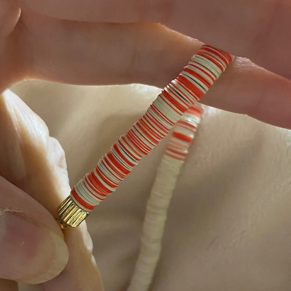 Elegant bright red , pinks ,  and Cream Beaded Necklace - Picture 3 of 4